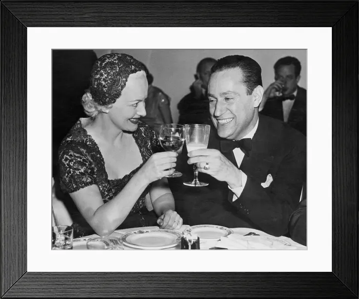Framed Print : Olivia De Havilland and Pierre Galante Toasting Each Other Framed Print : Olivia De Havilland and Pierre Galante Toasting Each Other