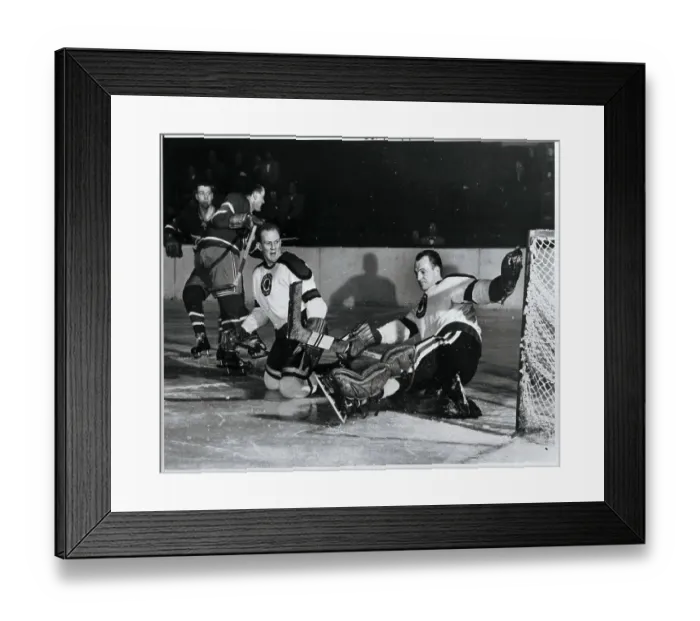 Framed Print : Maurice Richard Skating During Game