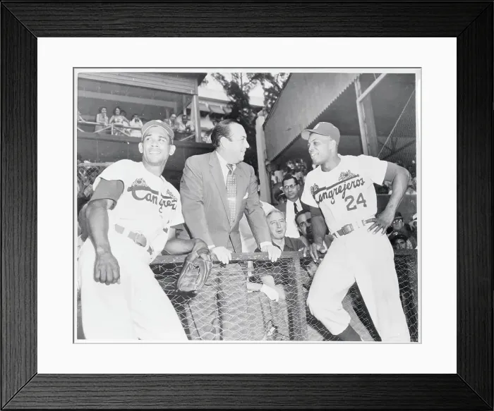 Framed Print : New York Giants with New York Mayor Framed Print : New York Giants with New York Mayor