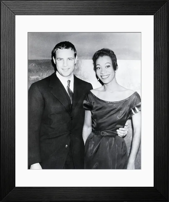 Framed Print : Marlon Brando Poses with Lou Elliot Framed Print : Marlon Brando Poses with Lou Elliot