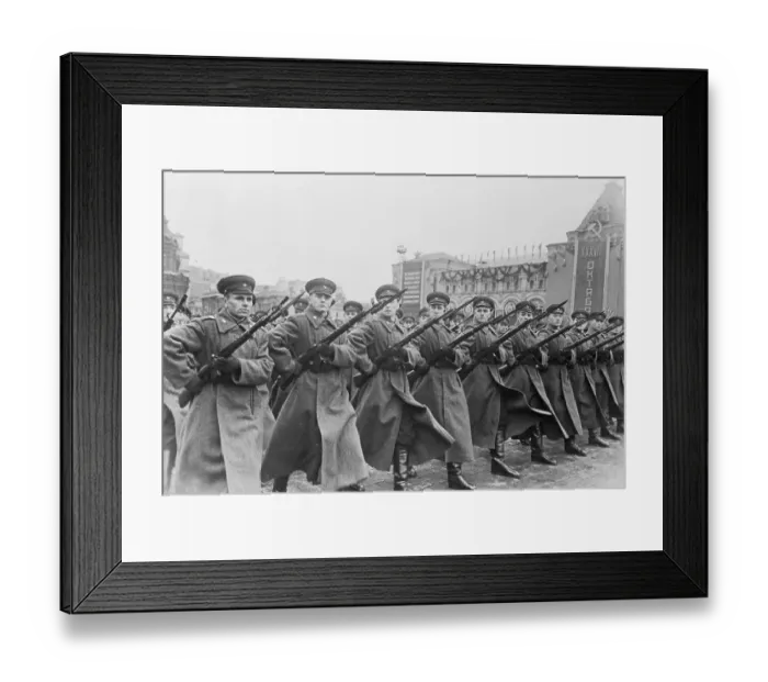 Framed Print : Infantrymen March in Moscow