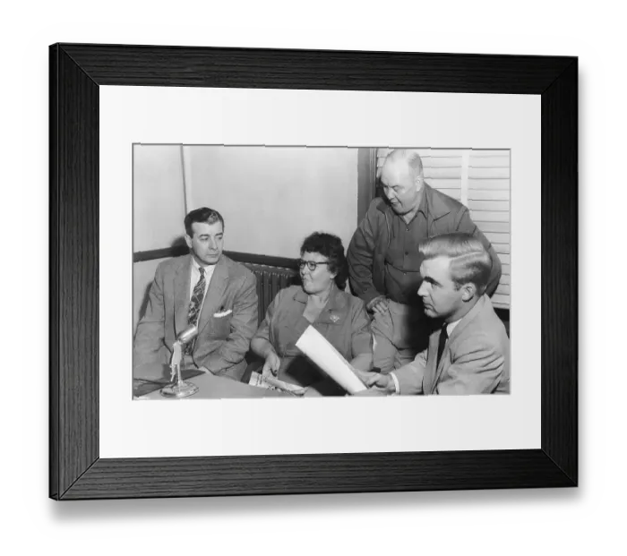 Framed Print : Says She Poisoned 4 of 5 Husbands Framed Print : Says She Poisoned 4 of 5 Husbands