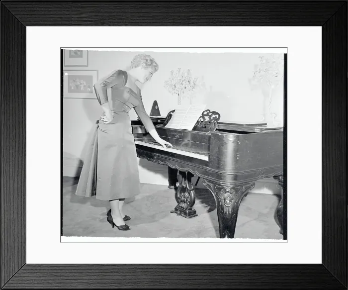 Framed Print : Portrait of Judy Holliday Framed Print : Portrait of Judy Holliday