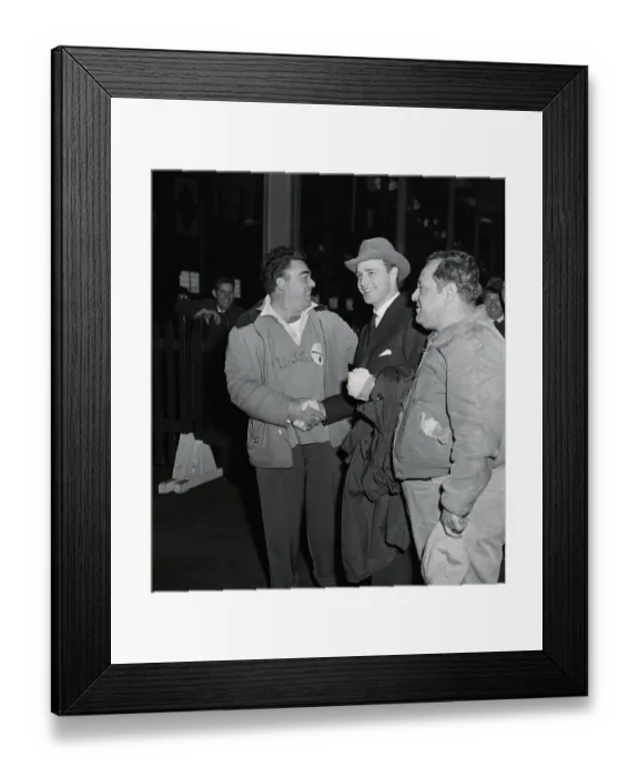 Framed Print : Marlon Brando with Joseph Cialone and Pat Petrillo Framed Print : Marlon Brando with Joseph Cialone and Pat Petrillo
