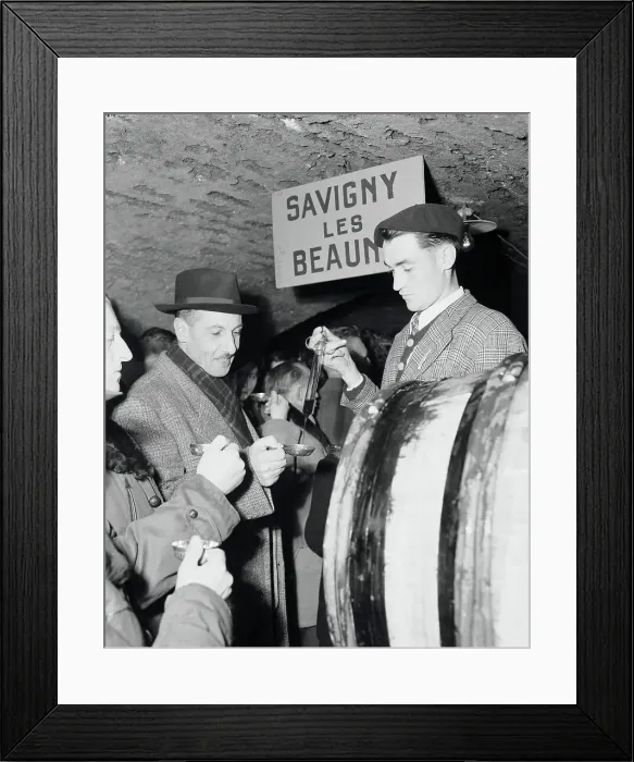 Framed Print : People Sampling Wine Framed Print : People Sampling Wine
