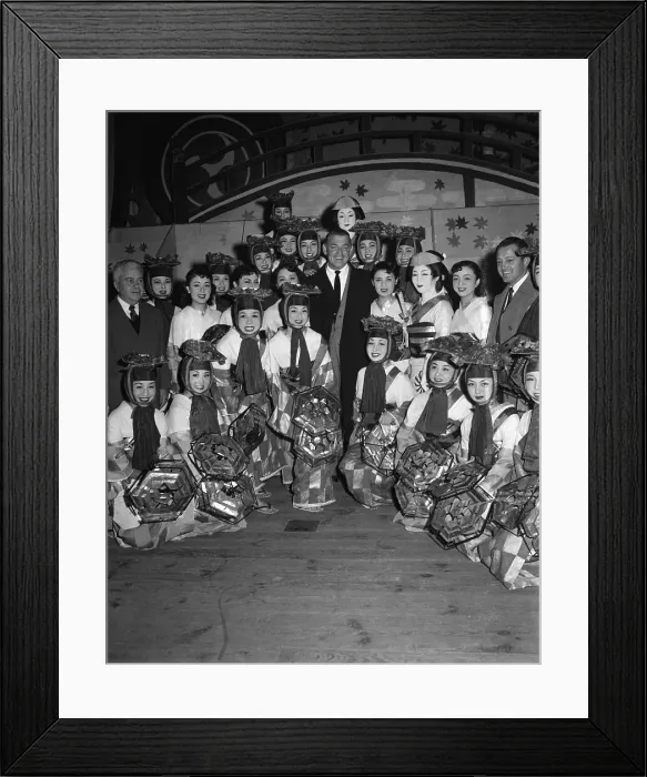 Framed Print : Clark Gable Posing With Geisha Girls Framed Print : Clark Gable Posing With Geisha Girls