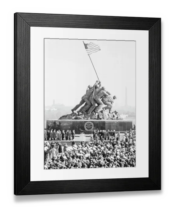 Framed Print : U.S. Marine Corps Memorial Statue Iwo Jima by Felix W. de Weldon Framed Print : U.S. Marine Corps Memorial Statue Iwo Jima by Felix W. de Weldon