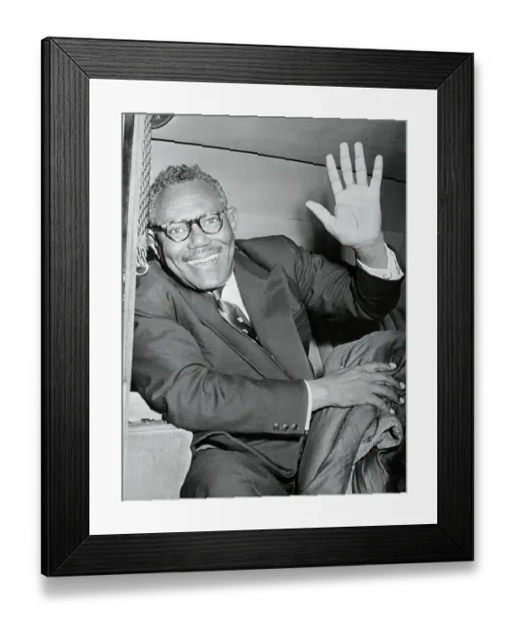 Framed Print : Sir Anthony Eden Talking with Ismail El Azhari Framed Print : Sir Anthony Eden Talking with Ismail El Azhari