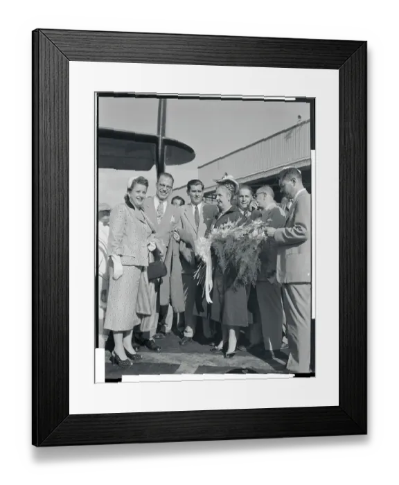 Framed Print : Mr. and Mrs. Alvin Bentley Being Greeted by Puerto Rican Officials Framed Print : Mr. and Mrs. Alvin Bentley Being Greeted by Puerto Rican Officials