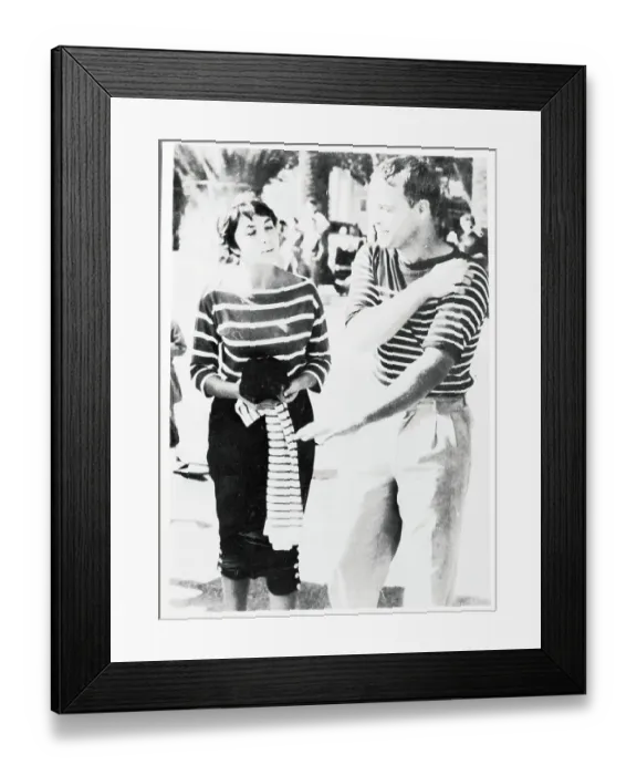 Framed Print : Marlon Brando Speaking With Josiane Berenger Framed Print : Marlon Brando Speaking With Josiane Berenger