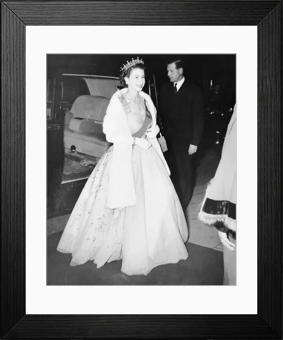 Framed Print : Queen Elizabeth II attends an event Framed Print : Queen Elizabeth II attends an event
