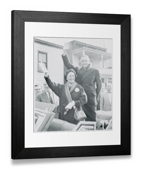 Framed Print : Mr. and Mrs. Averell Harriman Waving Framed Print : Mr. and Mrs. Averell Harriman Waving