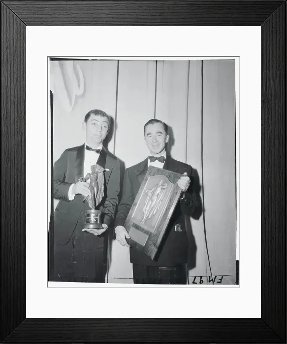 Framed Print : James Gallanos Winning Winnie Framed Print : James Gallanos Winning Winnie