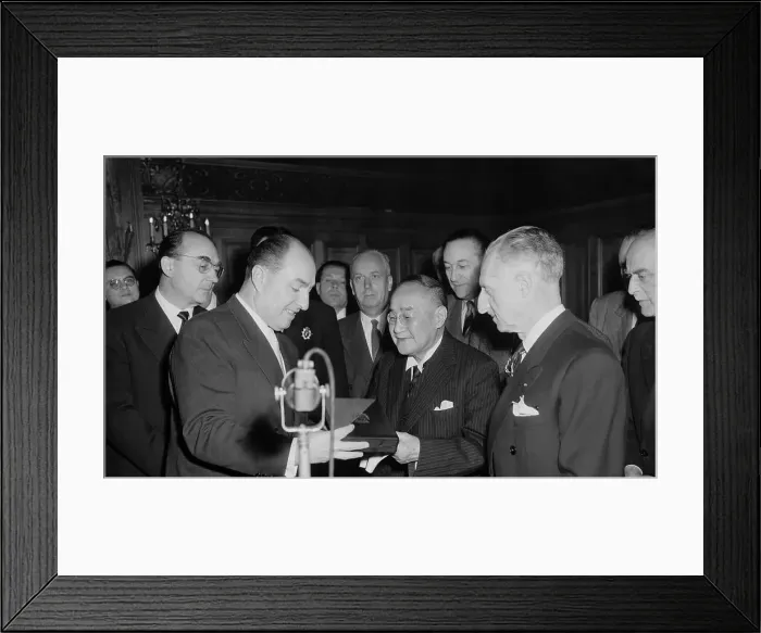 Framed Print : Shigeru Yoshida Receiving a Plaque Framed Print : Shigeru Yoshida Receiving a Plaque