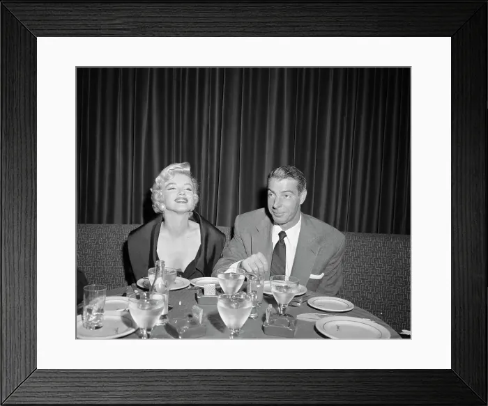 Framed Print : Marilyn Monroe and Joe DiMaggio Dining Framed Print : Marilyn Monroe and Joe DiMaggio Dining