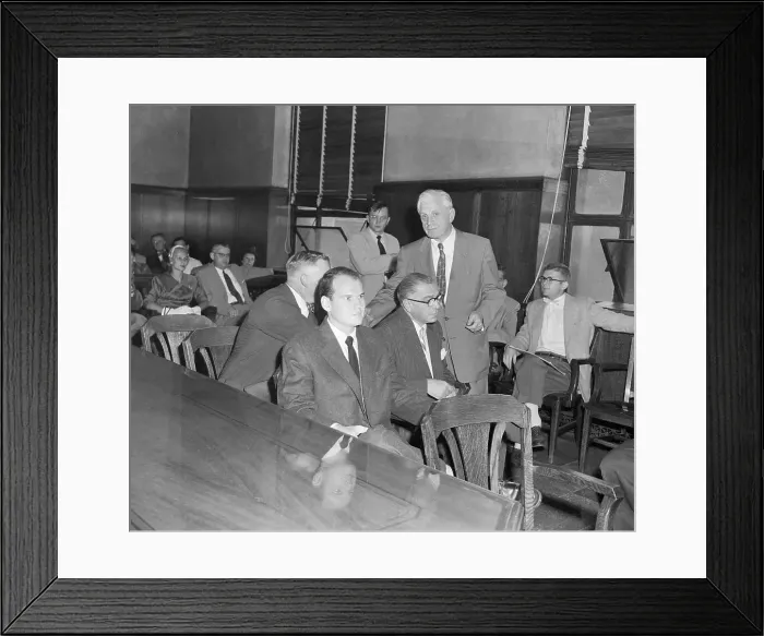 Framed Print : Dr Samuel Sheppard Sitting with Attorneys in Court Framed Print : Dr Samuel Sheppard Sitting with Attorneys in Court