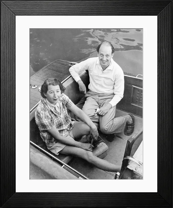 Framed Print : Colin Tennant with Judith Montague Framed Print : Colin Tennant with Judith Montague
