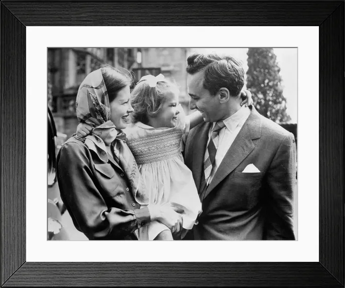 Framed Print : Huntington Hartford Saying Good Bye to His Family Framed Print : Huntington Hartford Saying Good Bye to His Family