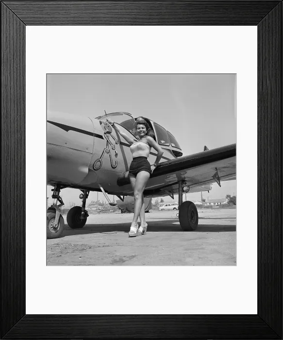 Framed Print : Portrait of Simone Silva Framed Print : Portrait of Simone Silva