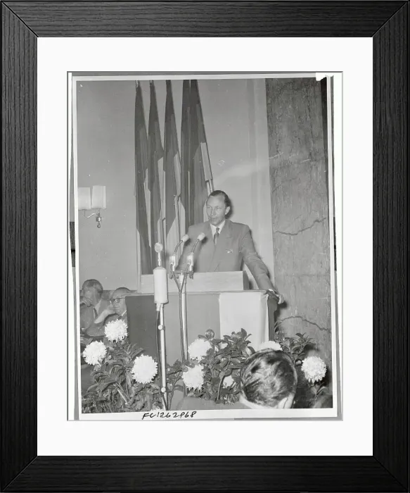 Framed Print : Karl Schmidt-Wittmack Speaking at a News Conference Framed Print : Karl Schmidt-Wittmack Speaking at a News Conference