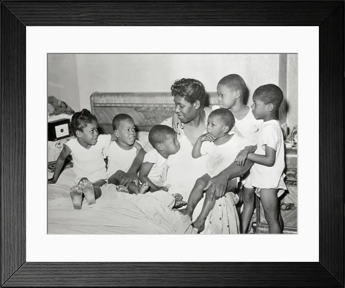 Framed Print : Portrait of Mrs. Boyd Braxton and Family Framed Print : Portrait of Mrs. Boyd Braxton and Family