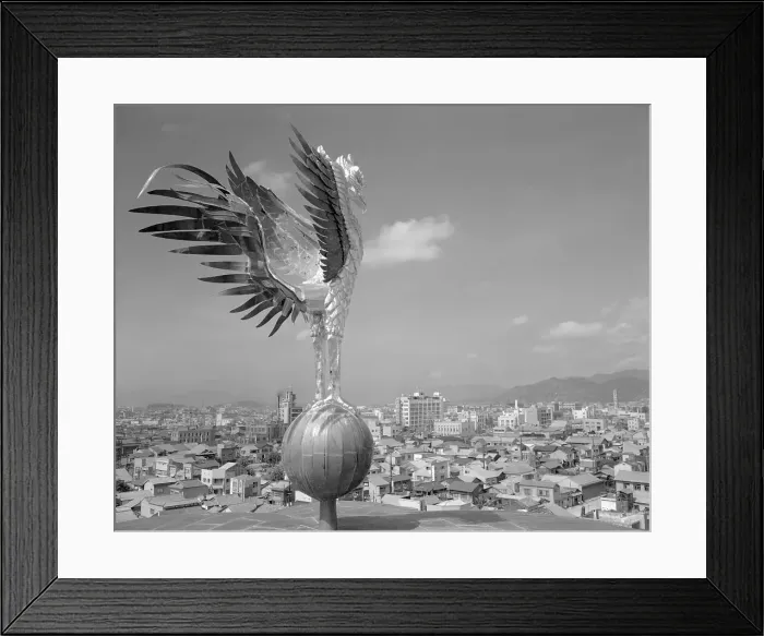 Framed Print : View of Golden Phoenix Statue in Hiroshima Framed Print : View of Golden Phoenix Statue in Hiroshima
