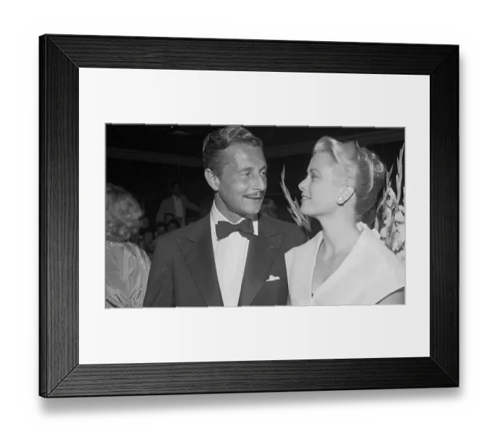 Framed Print : Grace Kelly Chats with Oleg Cassini Framed Print : Grace Kelly Chats with Oleg Cassini
