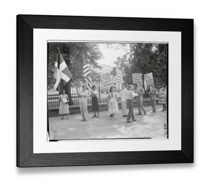 Framed Print : People Picketing in Front of the White House Framed Print : People Picketing in Front of the White House