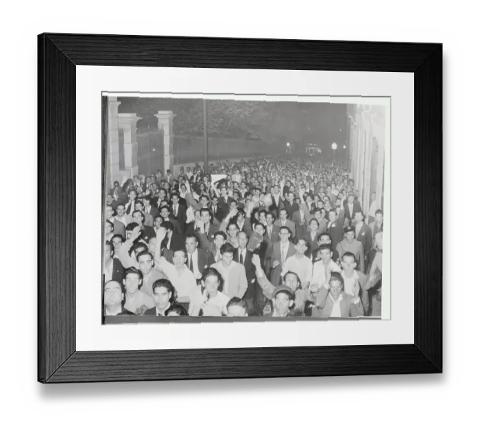 Framed Print : Crowds in Streets of Lisbon Framed Print : Crowds in Streets of Lisbon