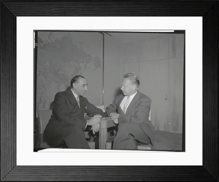 Framed Print : Christian X. Palamas with Dag Hammarskjold Framed Print : Christian X. Palamas with Dag Hammarskjold