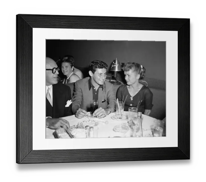 Framed Print : Debbie Reynolds Sitting with Eddie Fisher Framed Print : Debbie Reynolds Sitting with Eddie Fisher