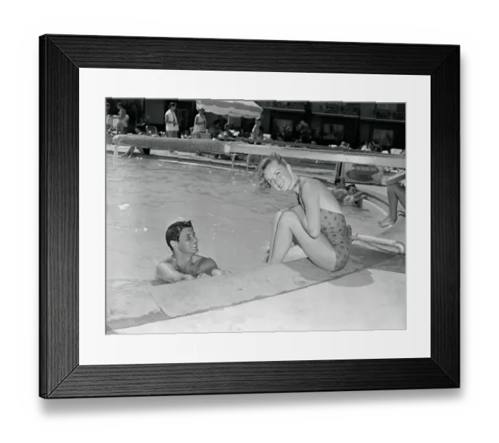 Framed Print : Debbie Reynolds and Eddie Fisher at Poolside Framed Print : Debbie Reynolds and Eddie Fisher at Poolside