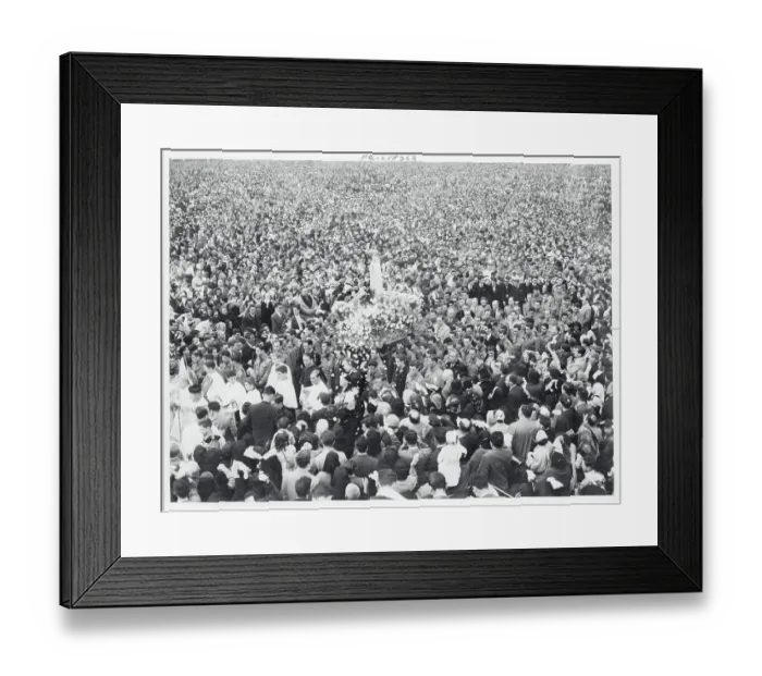 Framed Print : Crowd of Thousands Gathering Around Statue Framed Print : Crowd of Thousands Gathering Around Statue