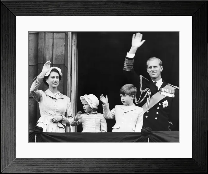 Framed Print : Royal Family Waving Framed Print : Royal Family Waving