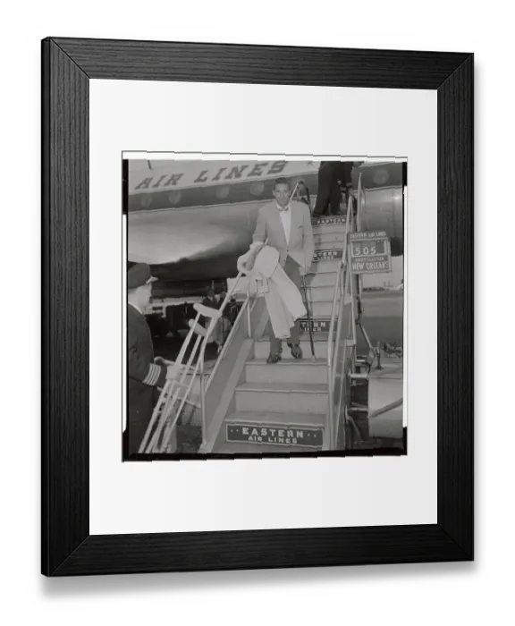 Framed Print : Bobby Thomson Leaving Plane Framed Print : Bobby Thomson Leaving Plane