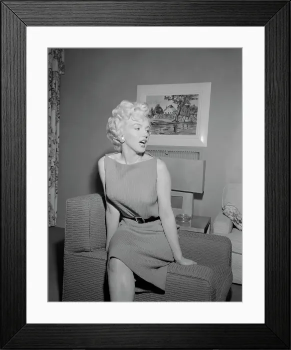 Framed Print : Actress Marilyn Monroe Framed Print : Actress Marilyn Monroe