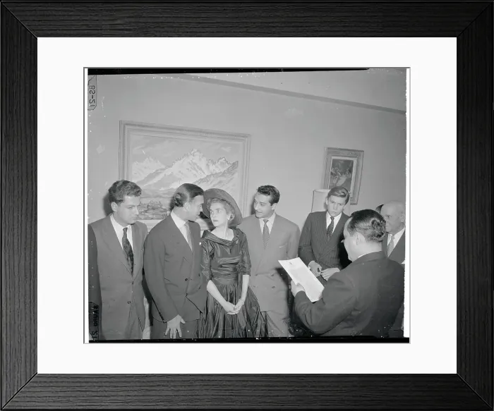 Framed Print : Socialite Barbara Hutton and Porfirio Rubirosa at Their Wedding Framed Print : Socialite Barbara Hutton and Porfirio Rubirosa at Their Wedding