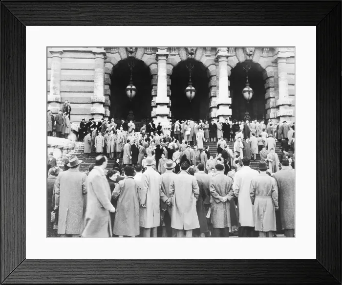Framed Print : People Crowd Courthouse Steps During the Wilma Montesi Murder Trial Framed Print : People Crowd Courthouse Steps During the Wilma Montesi Murder Trial