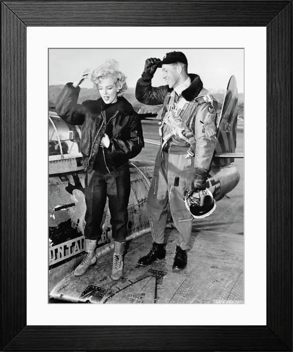 Framed Print : Marilyn Monroe Talking with Lieutenant Framed Print : Marilyn Monroe Talking with Lieutenant