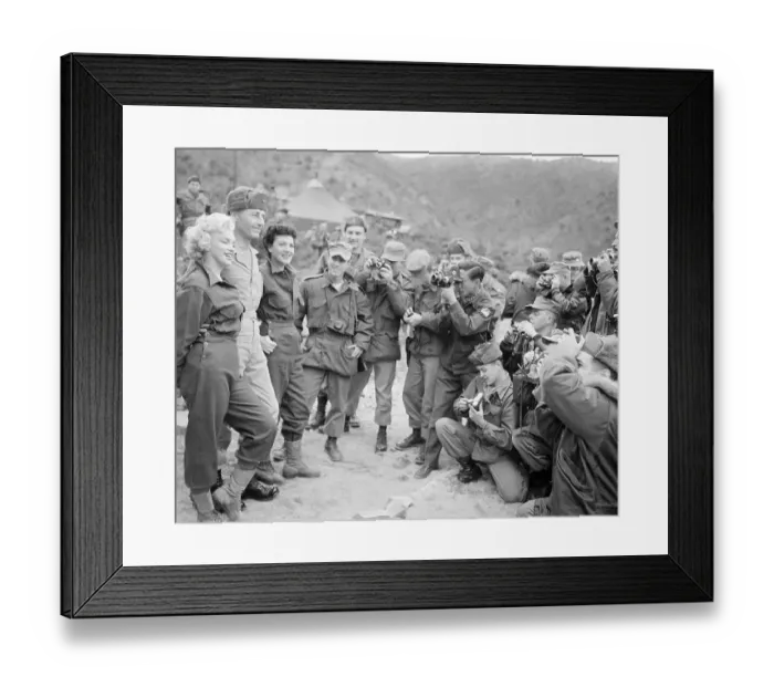 Framed Print : Marilyn Monroe in Korea Framed Print : Marilyn Monroe in Korea