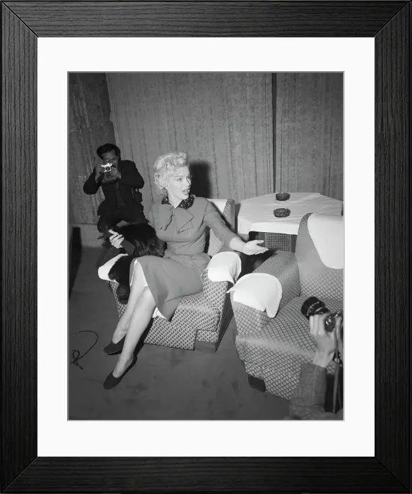 Framed Print : Actress Marilyn Monroe Framed Print : Actress Marilyn Monroe