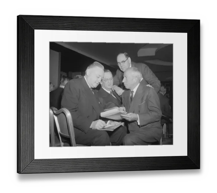 Framed Print : Lawmakers at Republican National Committee Meeting Framed Print : Lawmakers at Republican National Committee Meeting
