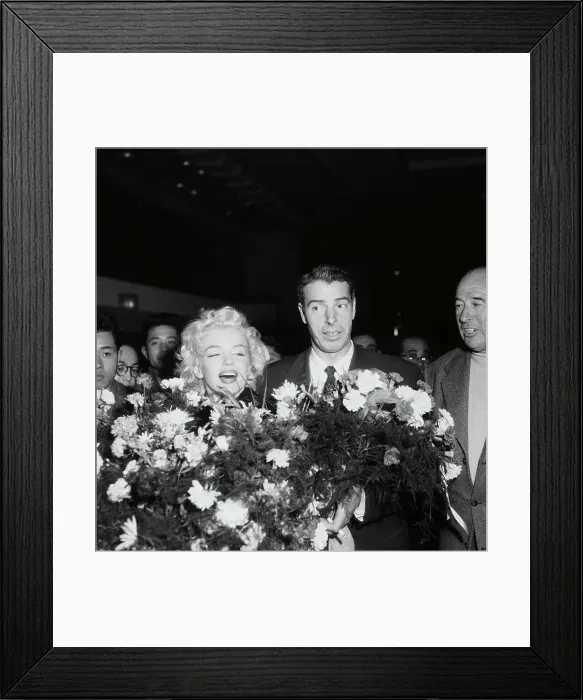 Framed Print : Marilyn Monroe and Joe DiMaggio in Tokyo Framed Print : Marilyn Monroe and Joe DiMaggio in Tokyo