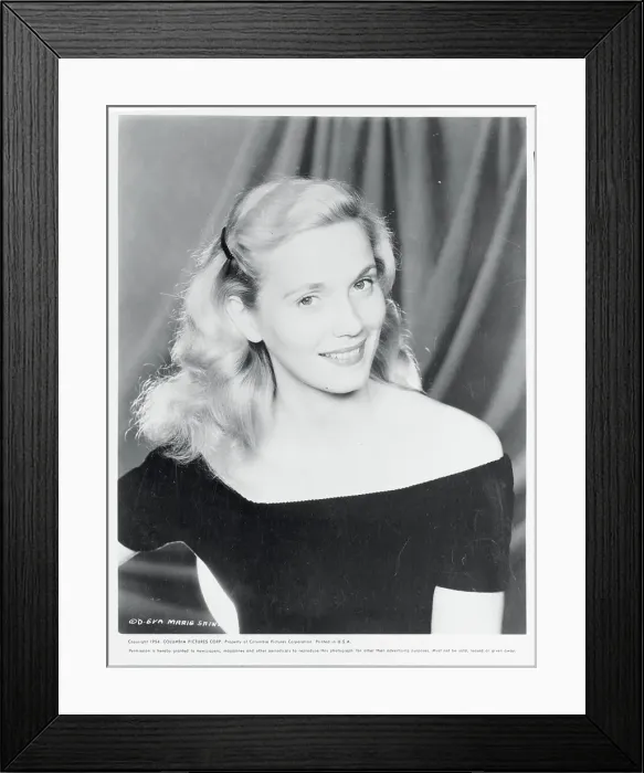 Framed Print : Portrait of Eva Marie Saint Framed Print : Portrait of Eva Marie Saint