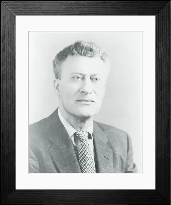 Framed Print : Portrait of Glen Taylor Framed Print : Portrait of Glen Taylor