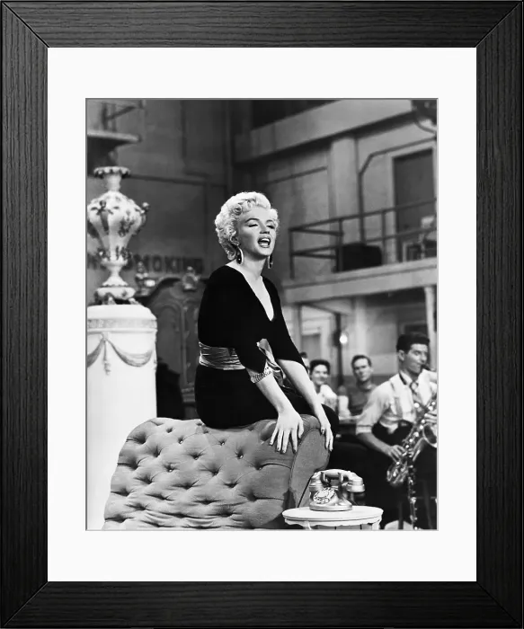 Framed Print : Marilyn Monroe Singing