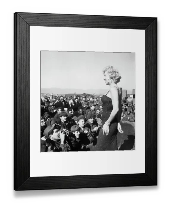 Framed Print : Marilyn Monroe with Troops Framed Print : Marilyn Monroe with Troops