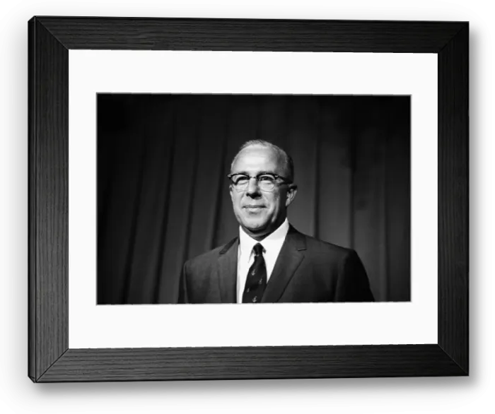 Framed Print : Portrait of George Schultz Framed Print : Portrait of George Schultz