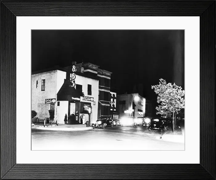 Framed Print : Nightclub Along Rush Street In Chicago Framed Print : Nightclub Along Rush Street In Chicago