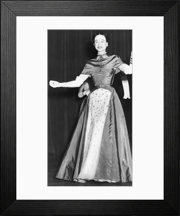 Framed Print : Wallis Simpson, Duchess of Windsor in Formal Dress Framed Print : Wallis Simpson, Duchess of Windsor in Formal Dress
